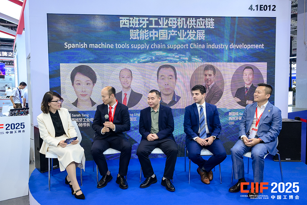 1759122227558593.jpg 2.jpg