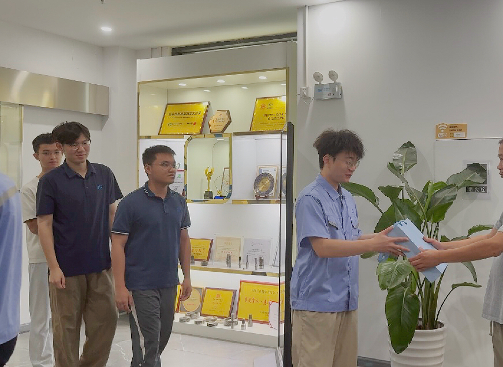 1759212503927246.jpg 5d6267d1-3fed-45e7-9bac-8a4f8e6170b7.jpg